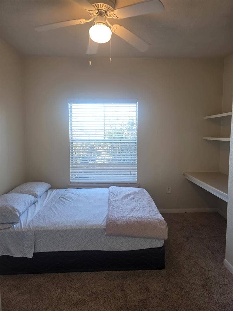 Room Available in South Congress