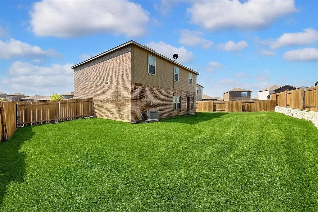 5 BR in Ferris