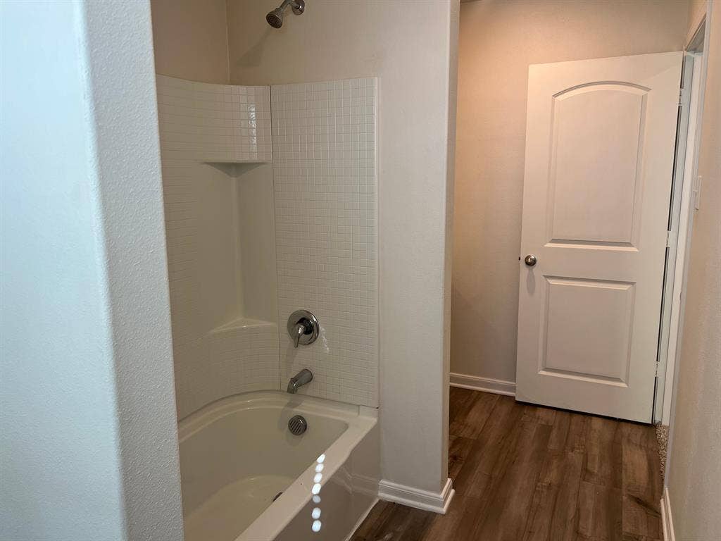 5 BR in Ferris