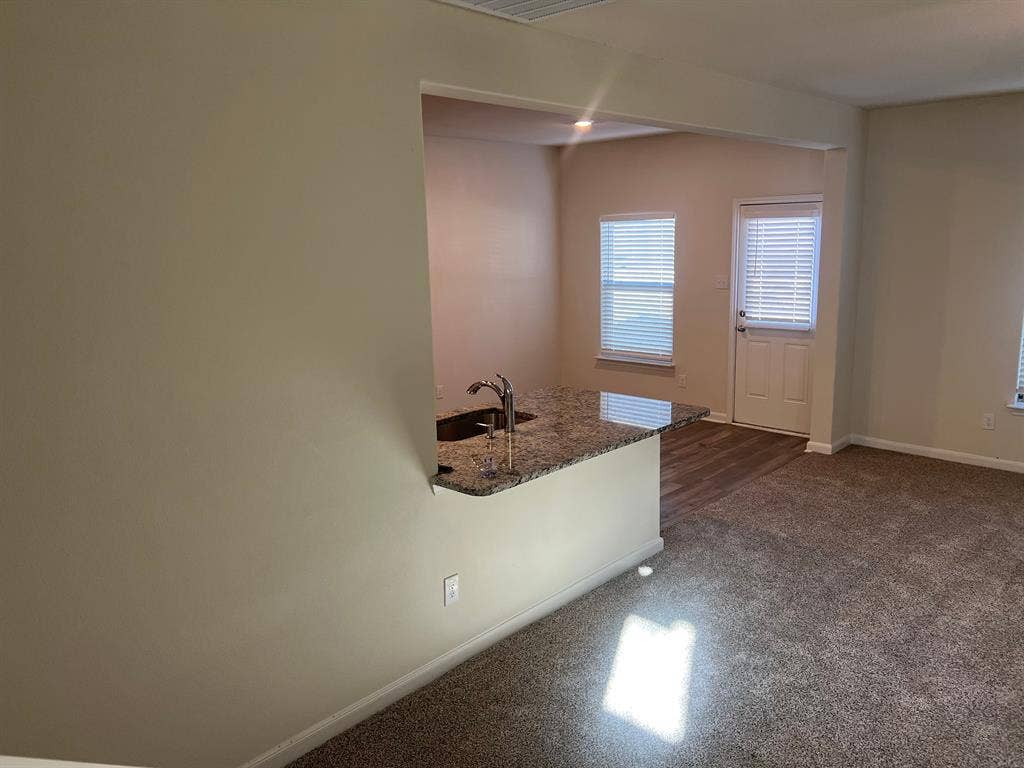 5 BR in Ferris