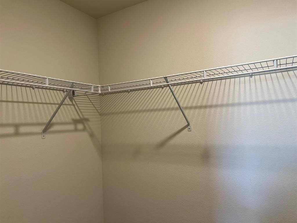 5 BR in Ferris