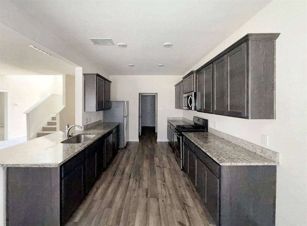 5 BR in Ferris