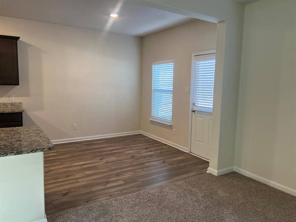 5 BR in Ferris