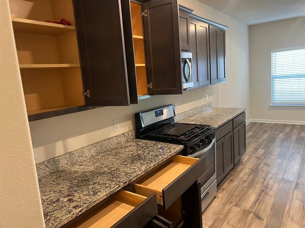 5 BR in Ferris