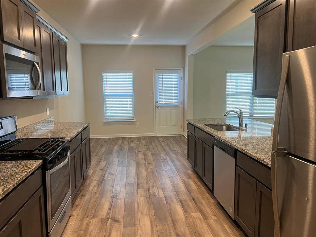5 BR in Ferris