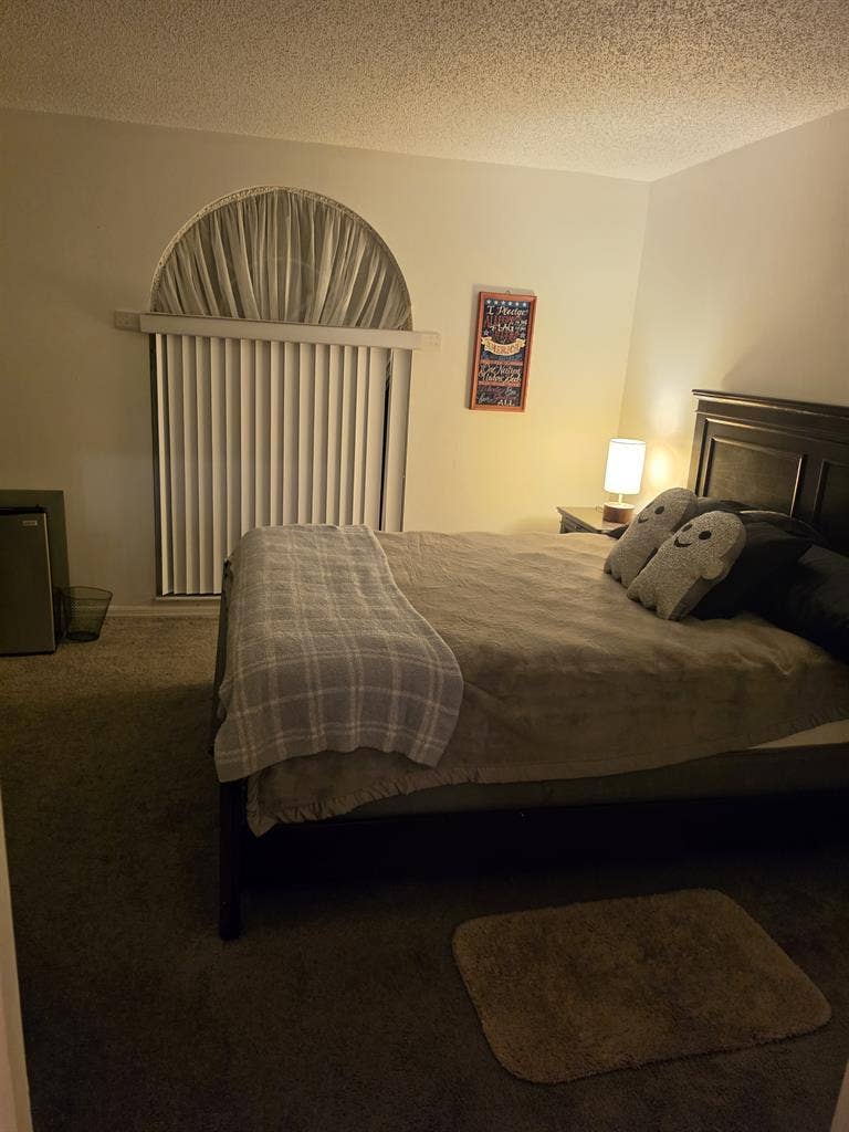 Owners suite, pool home asap male!