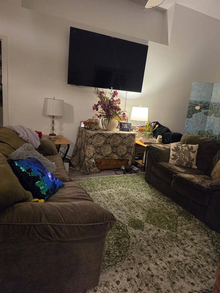 Owners suite, pool home asap male!