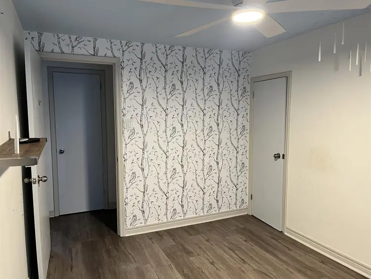 Looking for FEMALE Roommate
