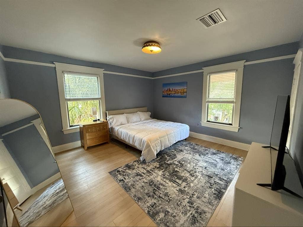Looking for roommate All inclusive