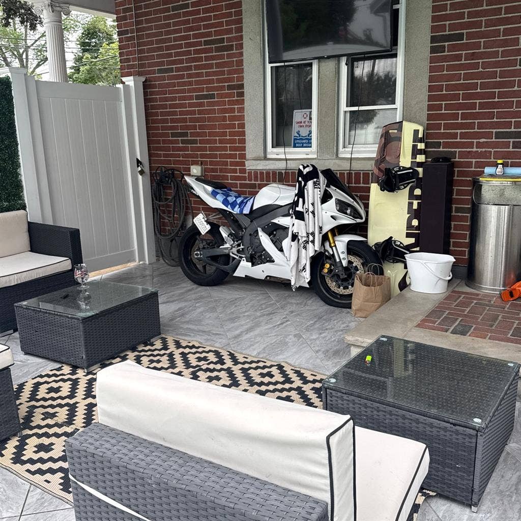 Looking for roommate All inclusive