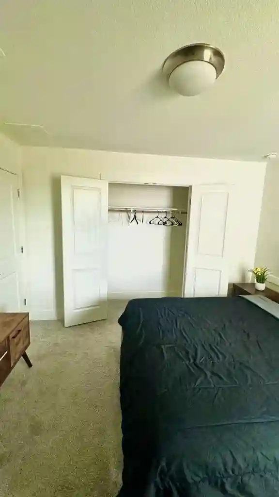Private furnished room | Aug 31