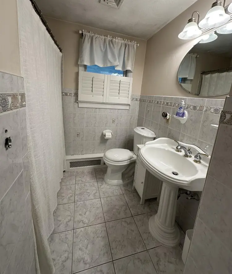 Large bedroom, furnished if needed