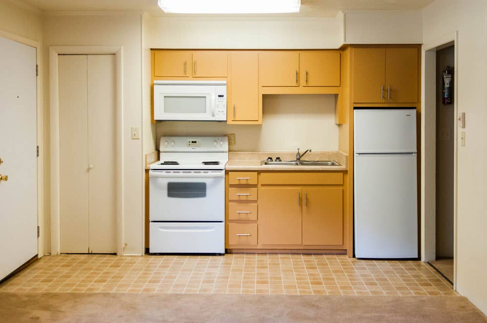 1BEDR00M 1 BATH FOR $975/MONTH!