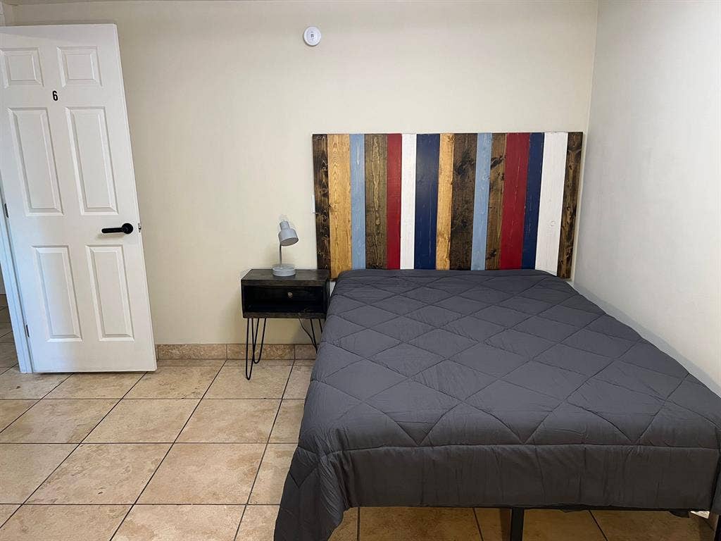 Room for rent in quiet home