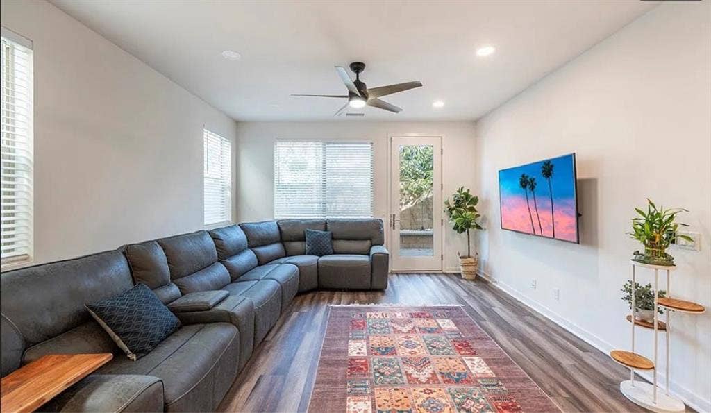 Furnished private bedroom available
