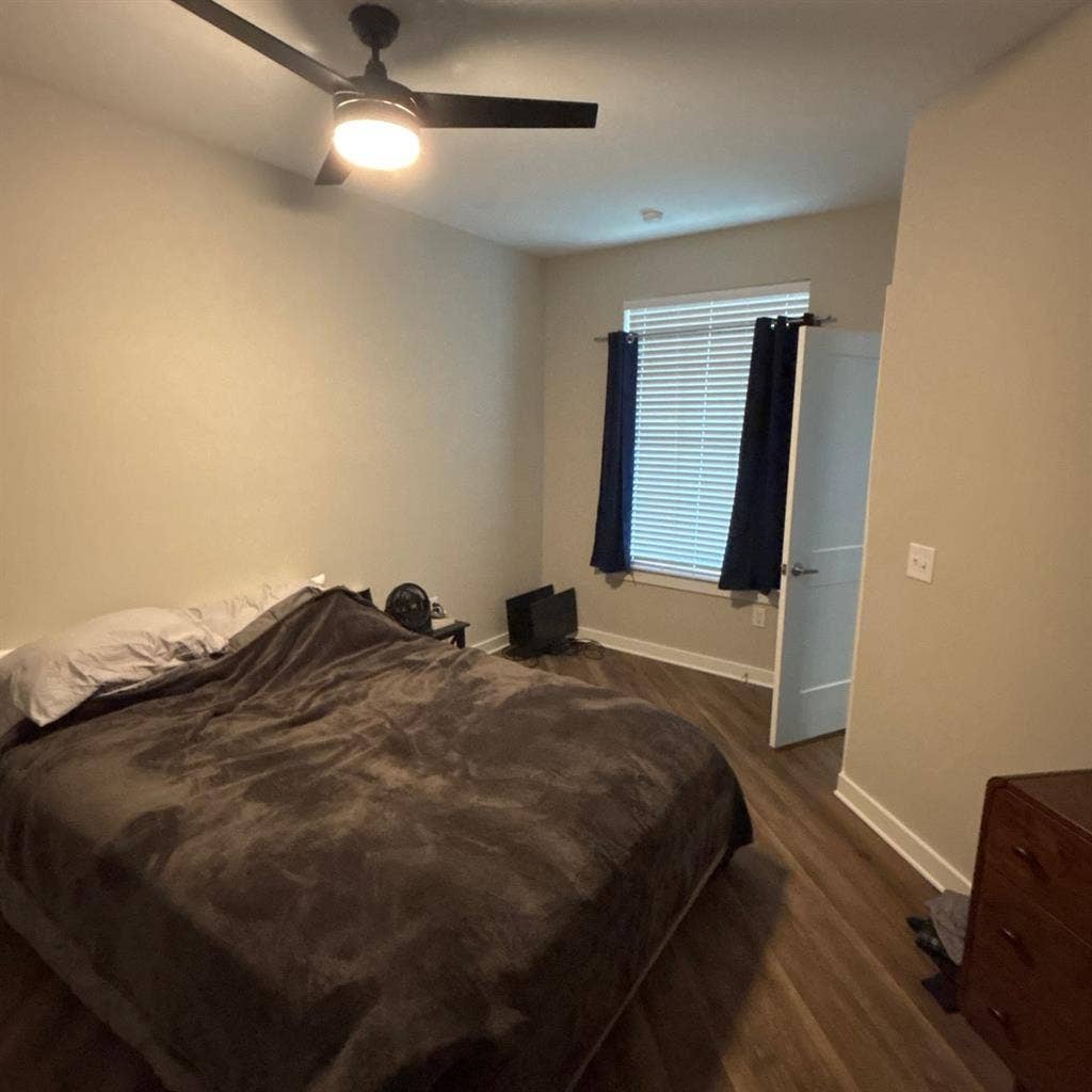 Apartment available for discount!
