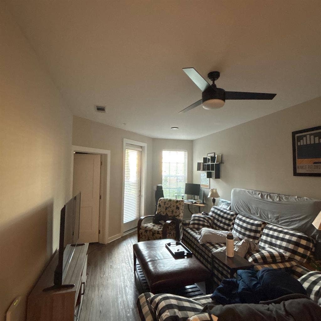 Apartment available for discount!
