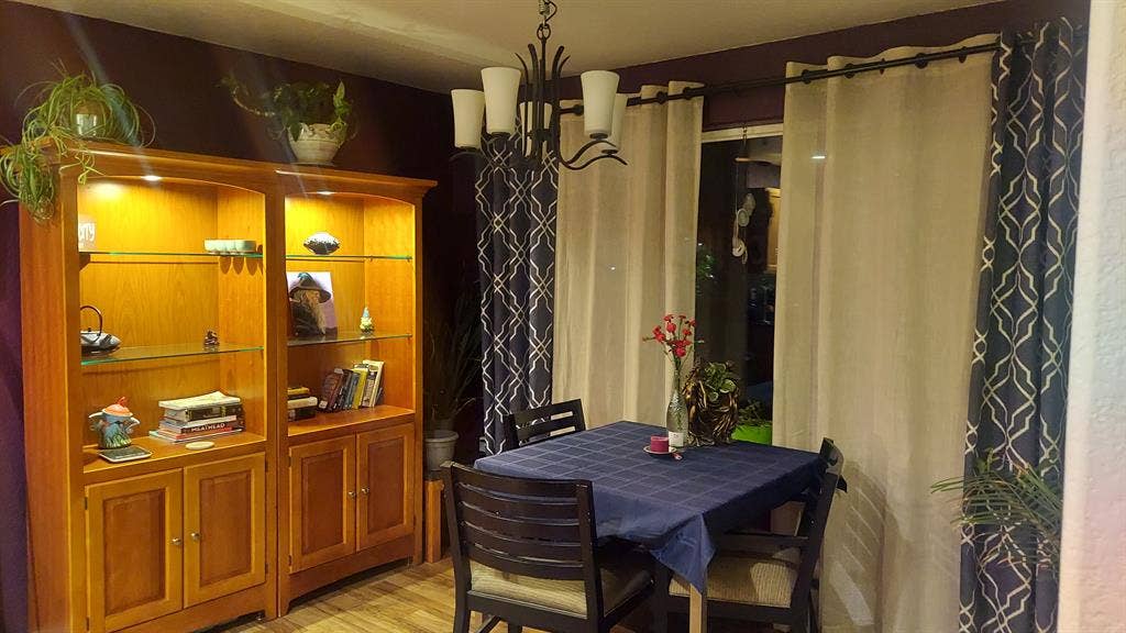 Clean Loveland Room – VIBE CITY!
