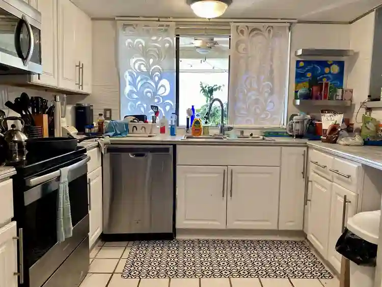 Avail 9/1 Bedroom with Ensuite Bath