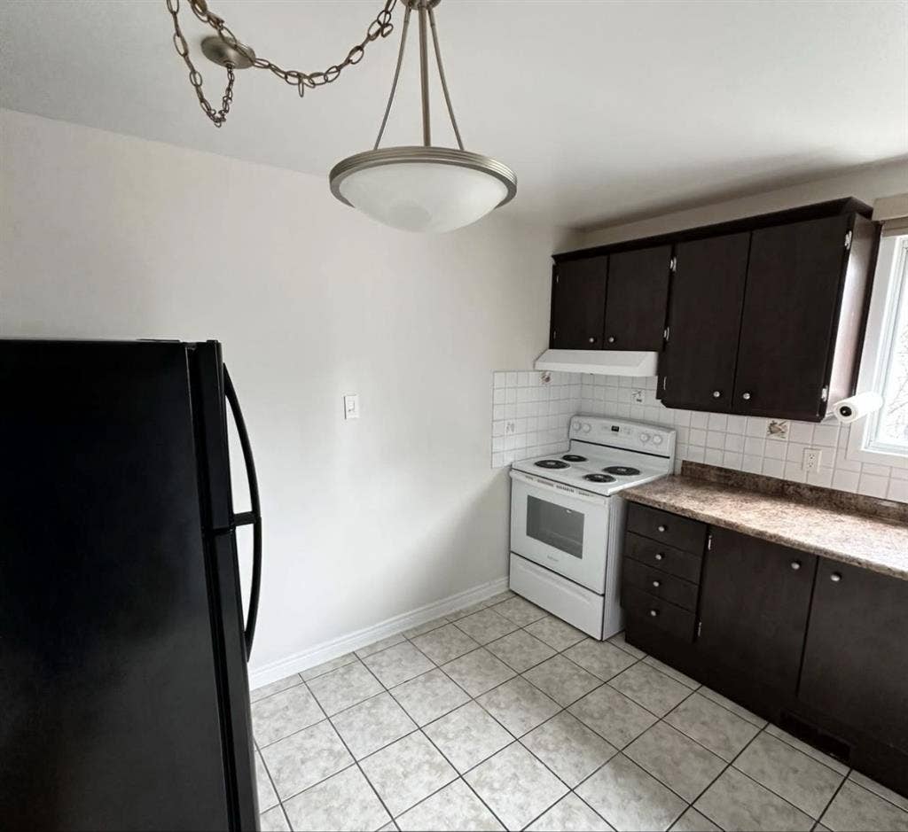 Room available for female student