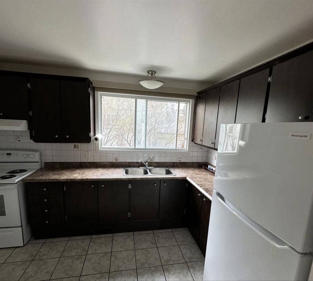 Room available for female student