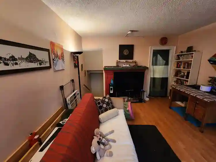 Grnd Flr Bdrm for 2 Months SUBLET