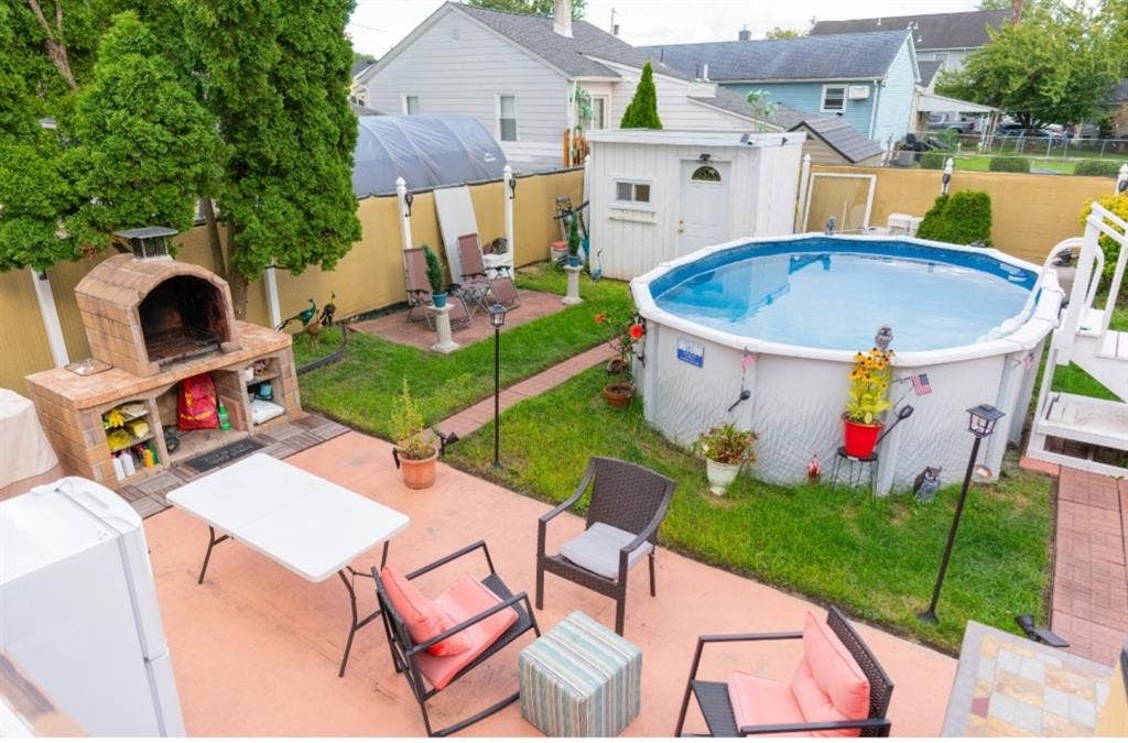 NICE STUDIO- UTILITIES INCLUDED!
