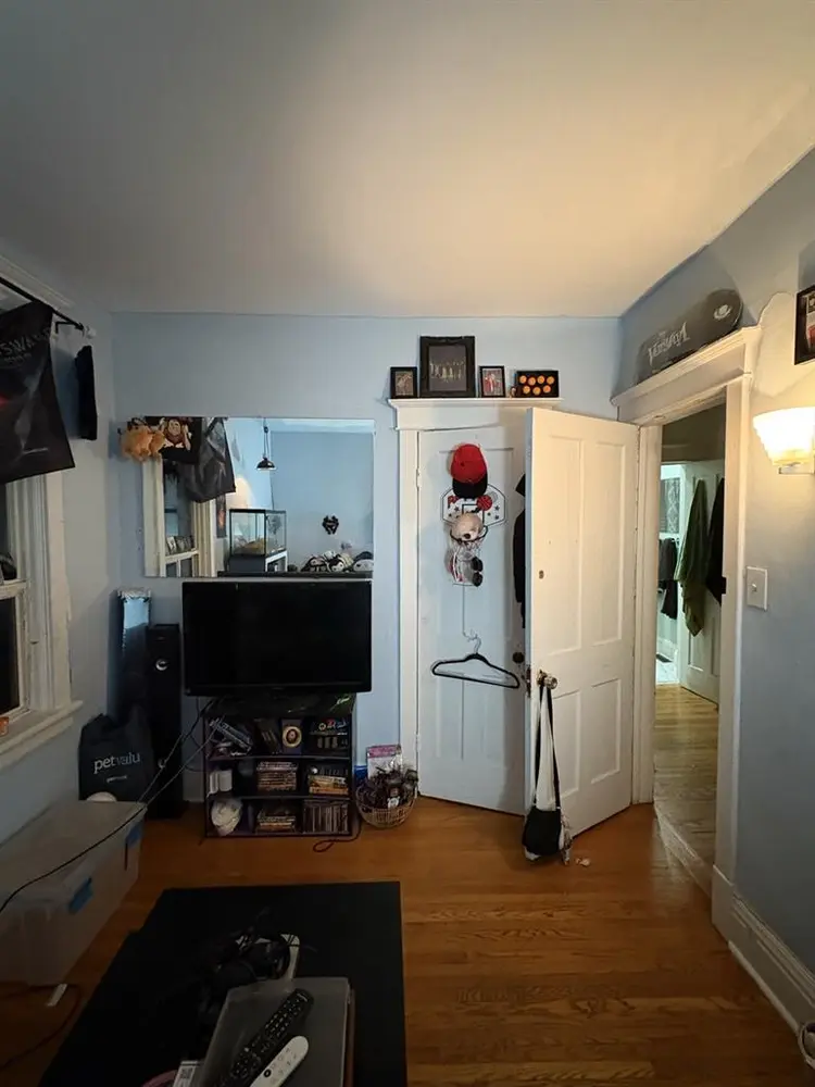 Looking for a Roommate