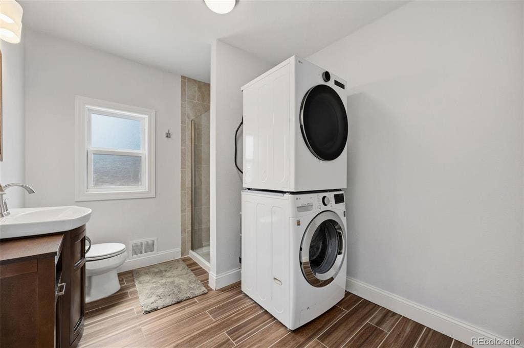 Private Room Shared WheatRidge Home