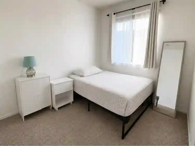 4B2B near Airport, Arden, Downtown