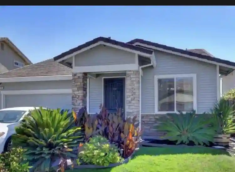 4B2B near Airport, Arden, Downtown