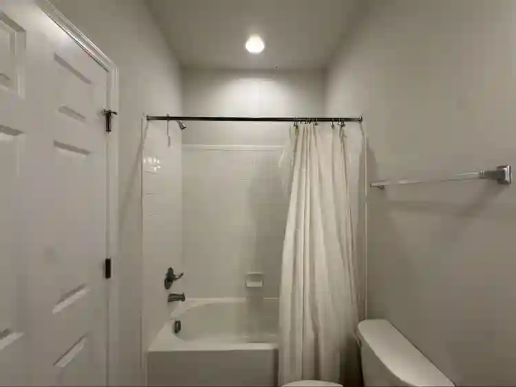 Private room w/ backyard: 1200/mo