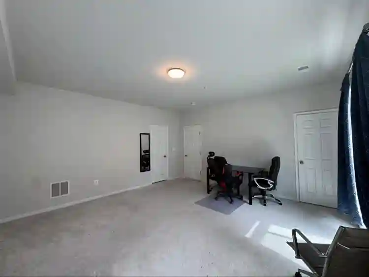 Private room w/ backyard: 1200/mo