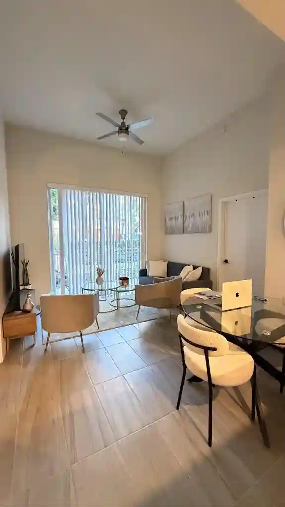 1 room 1 bathroom for rent