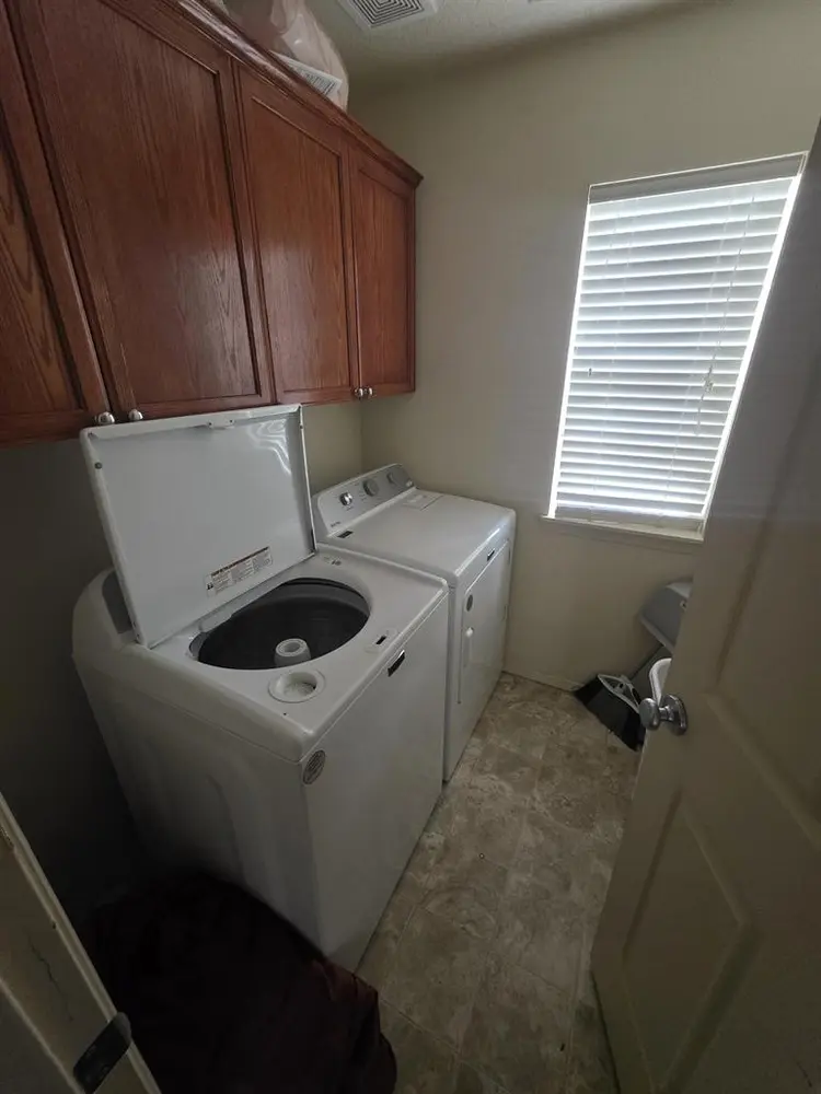 I have a room for rent in Aloha