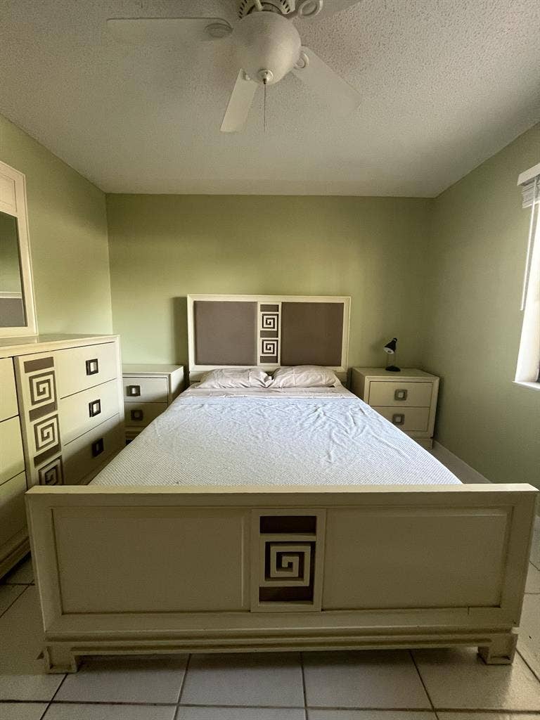Private Room/Bath + Utilities