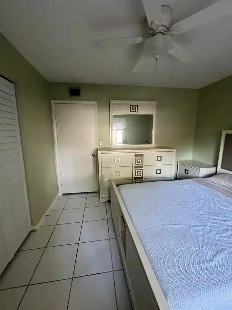 Private Room/Bath + Utilities