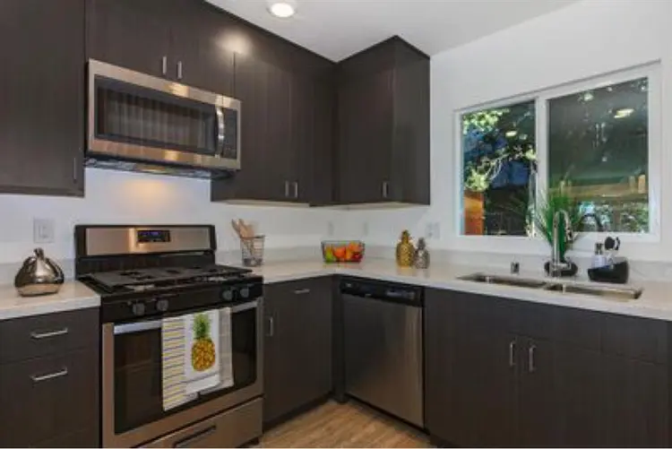Townhome in beautiful Loma Portal!