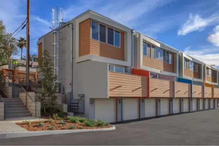 Townhome in beautiful Loma Portal!