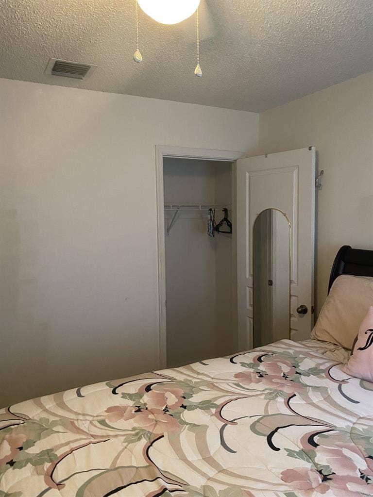 Roomate to share home