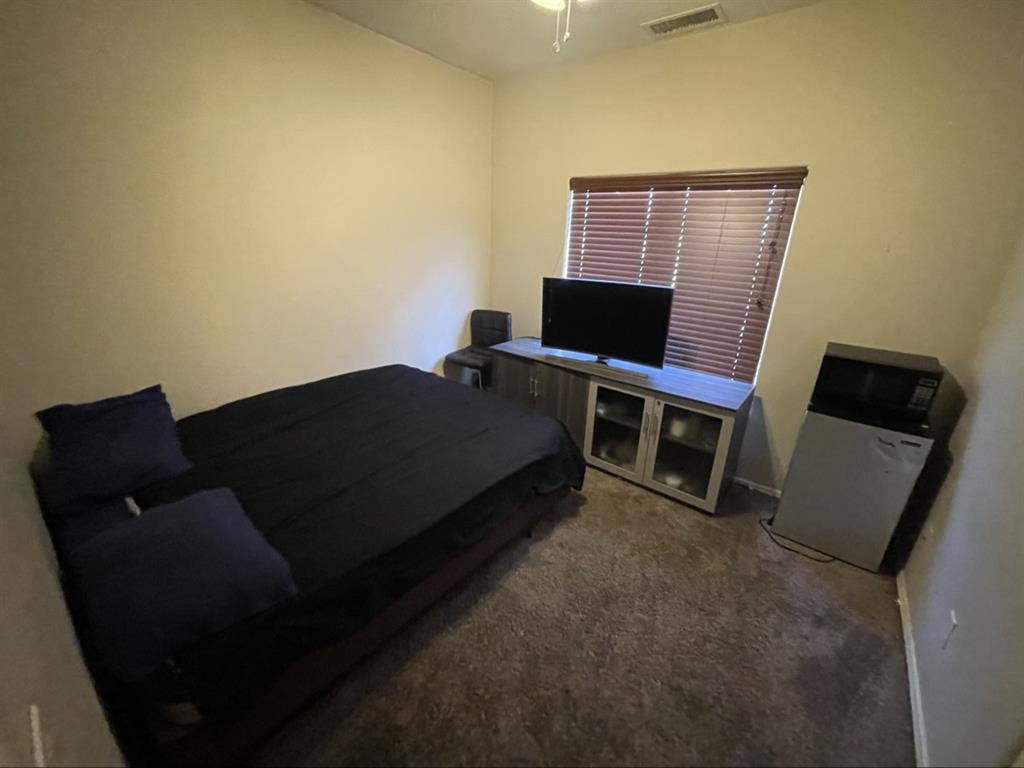 2 rooms 2 prices no utility bill