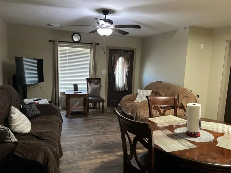 4 bed 2 full bath high speed WiFi