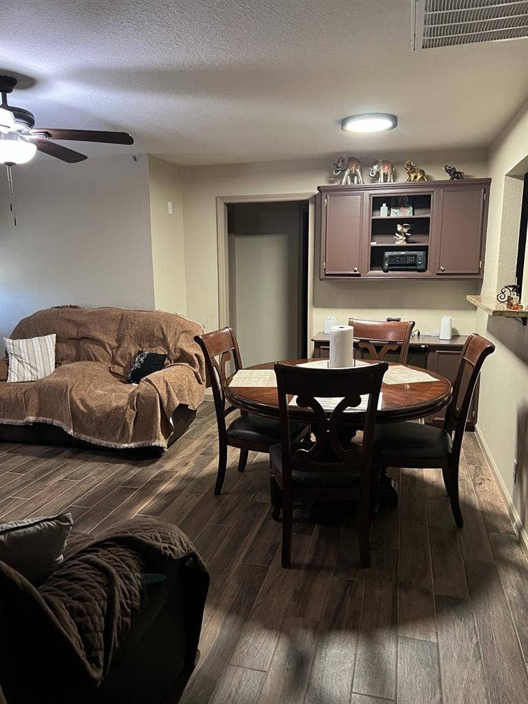 4 bed 2 full bath high speed WiFi