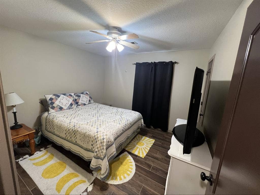 4 bed 2 full bath high speed WiFi