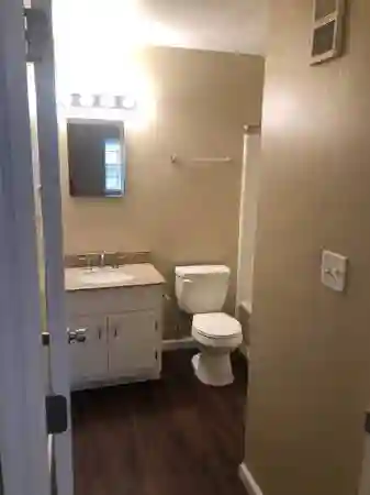 1 Bed 1 bath looking for a teenant