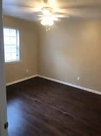 1 Bed 1 bath looking for a teenant