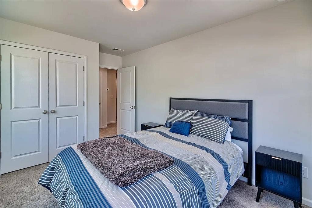 Roommate Wanted (20s/30s Male)