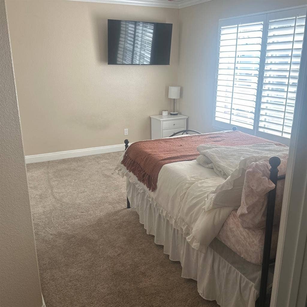 Room available private bathroom
