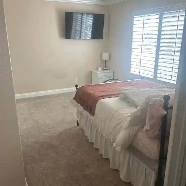 Room available private bathroom