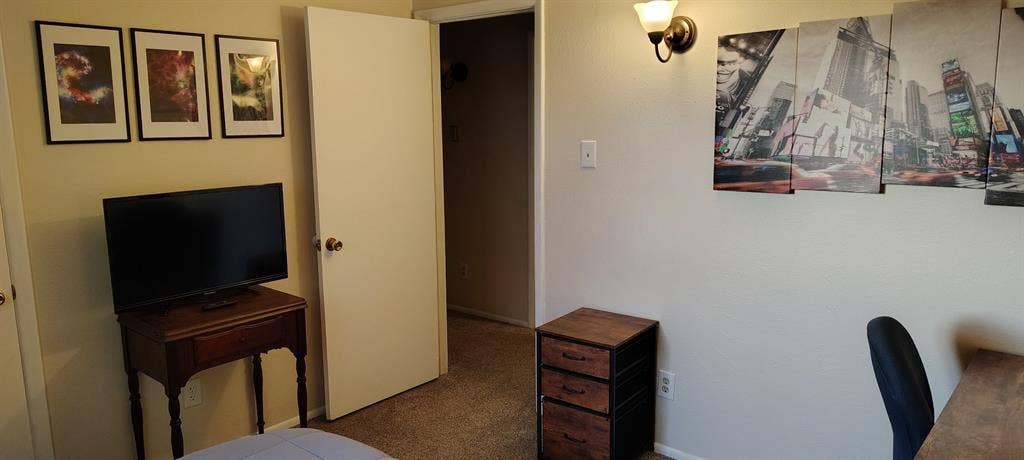 Furnished Room Utilities INCLUDED